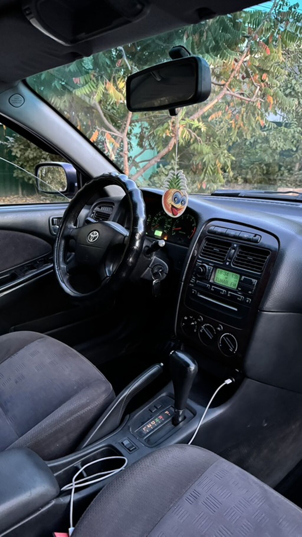 Toyota Avensis: 2002 г., 2 л, Автомат, Бензин, Универсал: фото 6