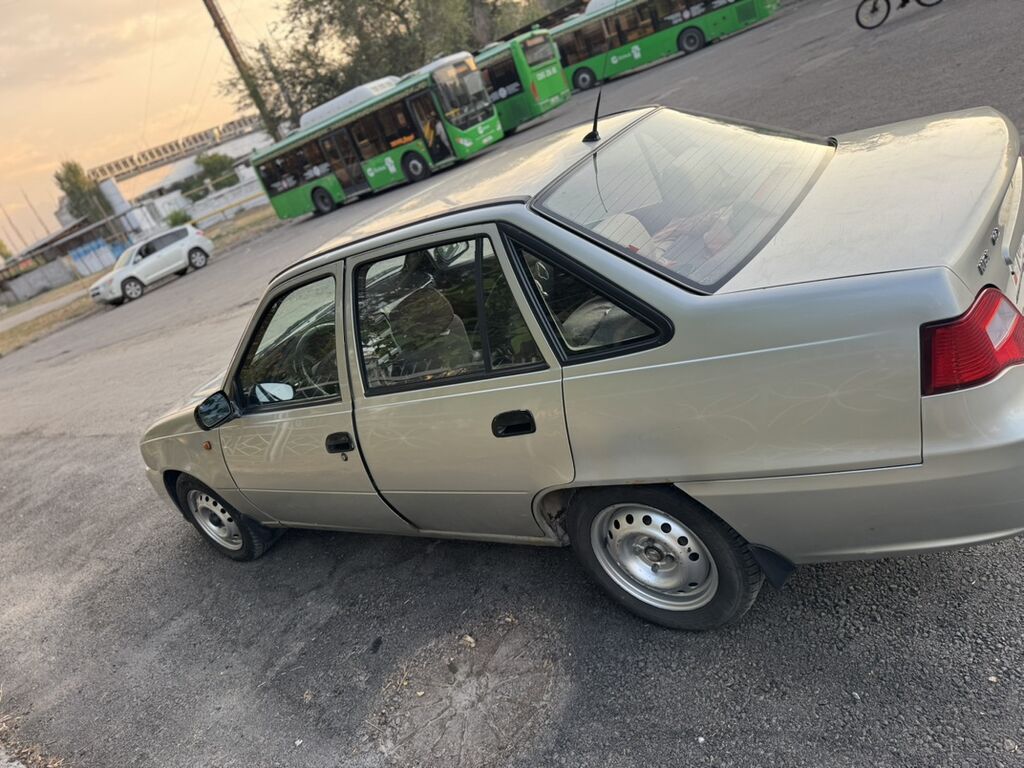 Daewoo Nexia: 2008 г., 1.6 л, Механика, Бензин, Седан: фото 7