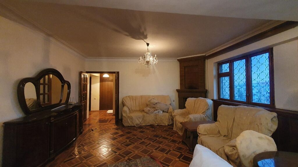 Yasamal, 3 otaqlı, Yeni tikili, m. İnşaatçılar, 89 kv. m
