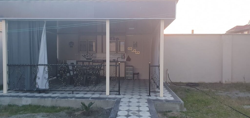 75 kv. m, 3 otaqlı, Artezian quyusu, İnternet, Telefon