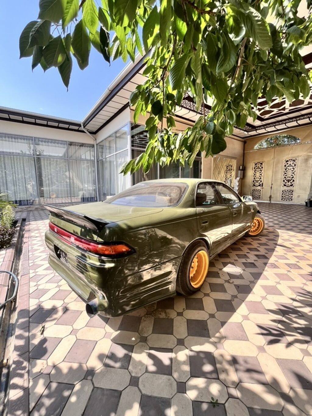 Тойота марк 2 jzx90 В машине шумка, колонки, выворот Полностью на: фото 3