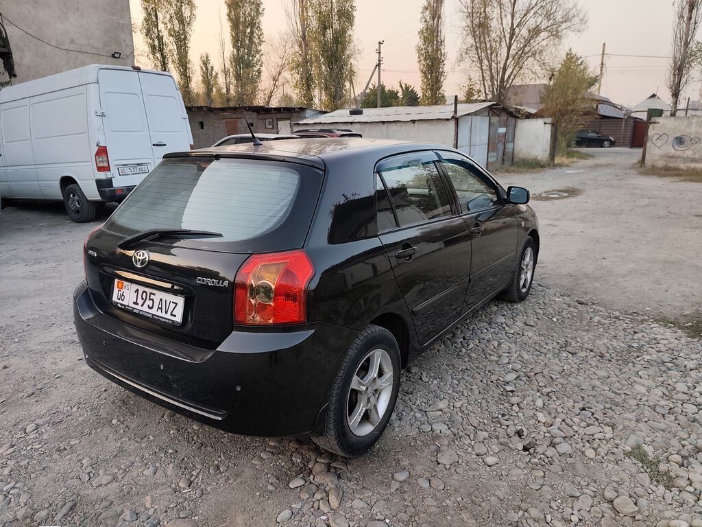 Toyota Corolla: 2005 г., 1.6 л, Автомат, Бензин, Хэтчбэк: фото 4