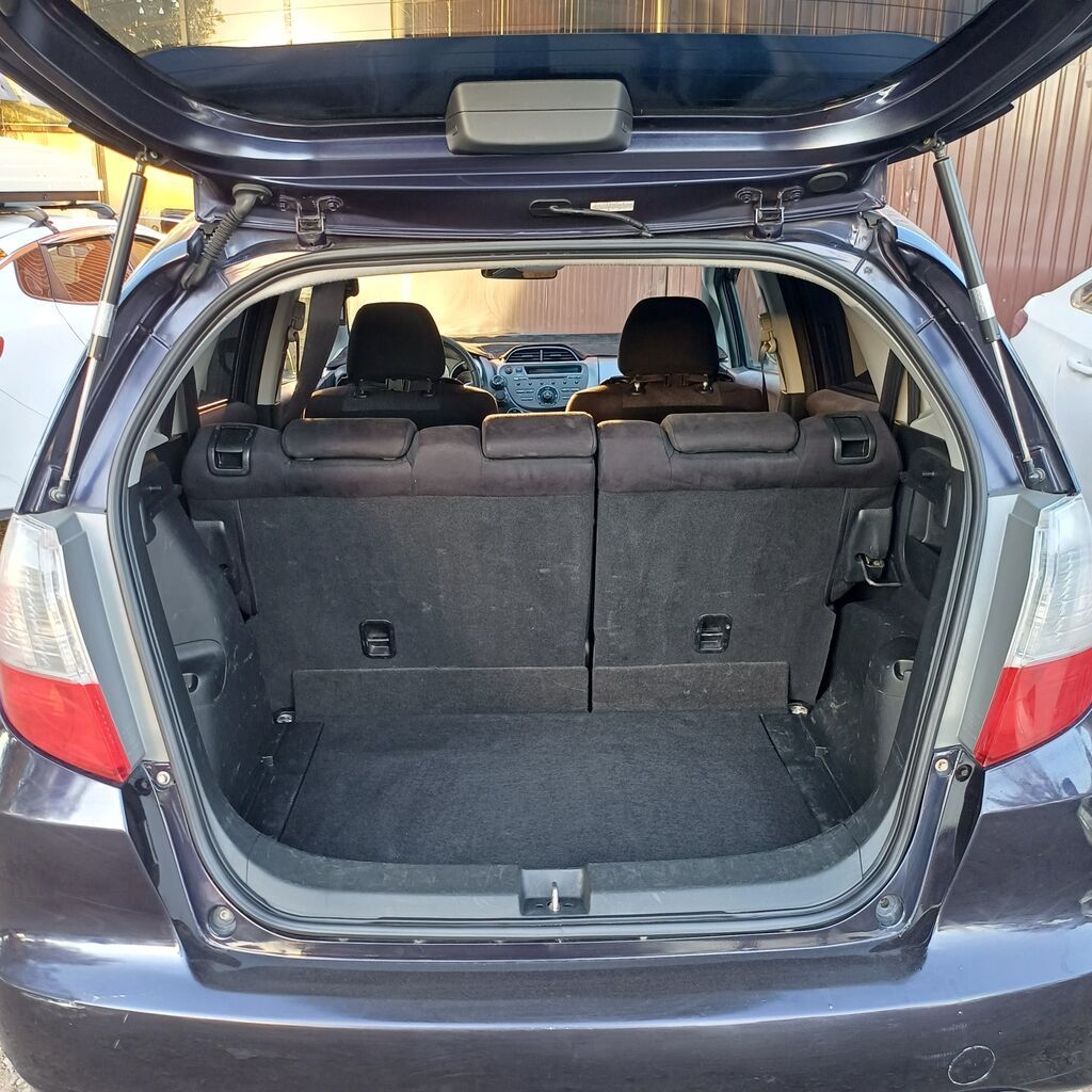 Honda Fit: 2010 г., 1.5 л, Автомат, Бензин, Хэтчбэк: фото 7