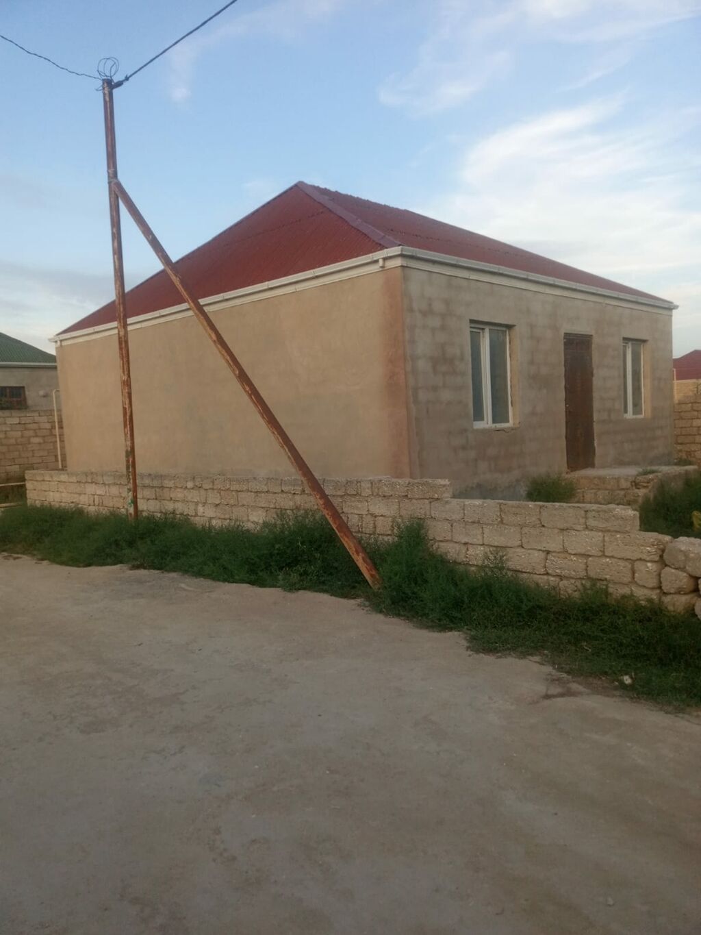 3 otaqlı, 94 kv. m, Kredit yoxdur, Təmirsiz