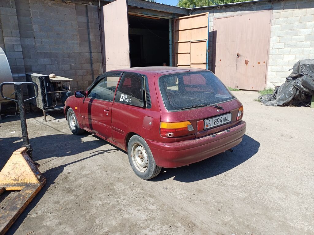 Toyota Starlet: 1992 г., 1.3 л, Автомат, Бензин, Хэтчбэк: фото 5
