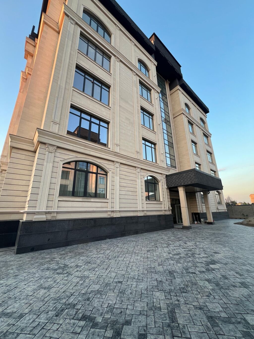 3 комнаты, 117 м², Элитка, 3 этаж, ПСО (под самоотделку): фото 3