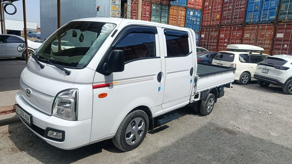 Hyundai Porter II (двухрядная кабина) — компактный грузовой пикап для: фото 3
