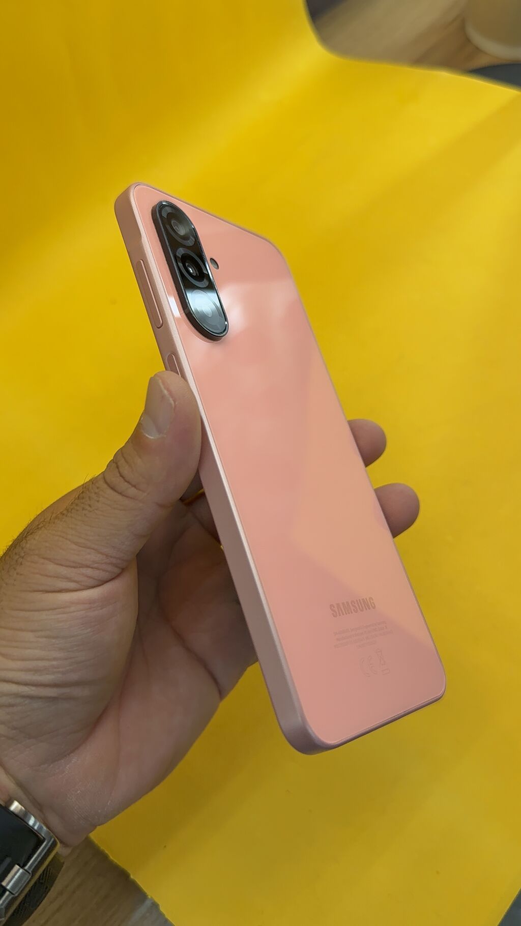 Samsung Galaxy A26 5G, 128 ГБ, идеальное состояние: фото 2