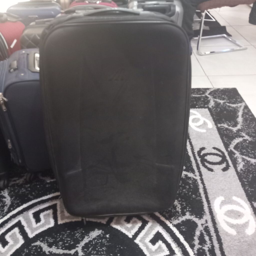 Putni koferi i torbe: Polovni koferi u jako dobrom stanju