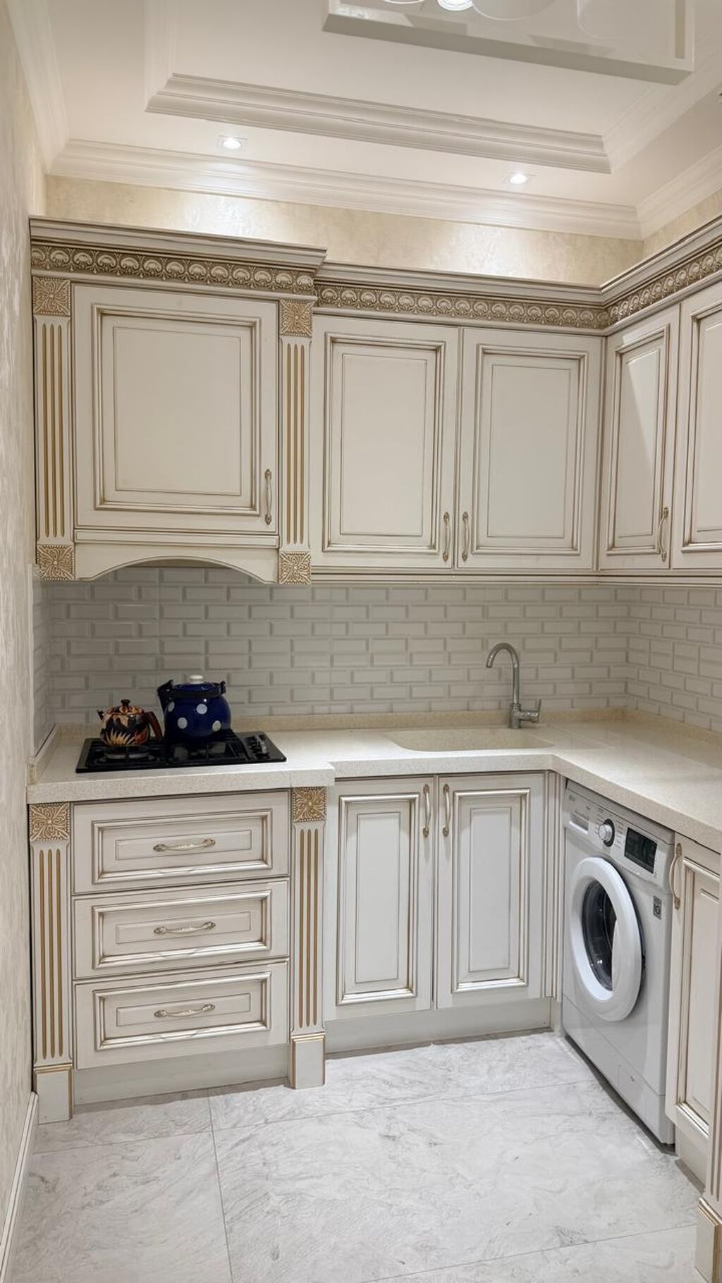 Bakı, 8-ci mikrorayon, 2 otaqlı, Köhnə tikili, m. Azadlıq Prospekti, 65 kv. m