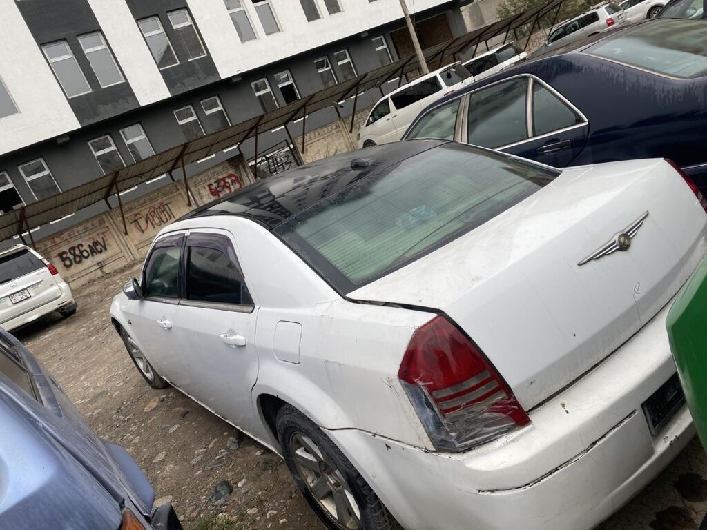 Chrysler 300C: 2005 г., 3.5 л, Автомат, Бензин, Седан: фото 3