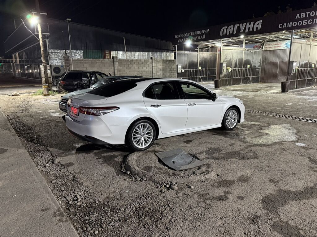 Toyota Camry: 2018 г., Автомат, Бензин, Седан: фото 5