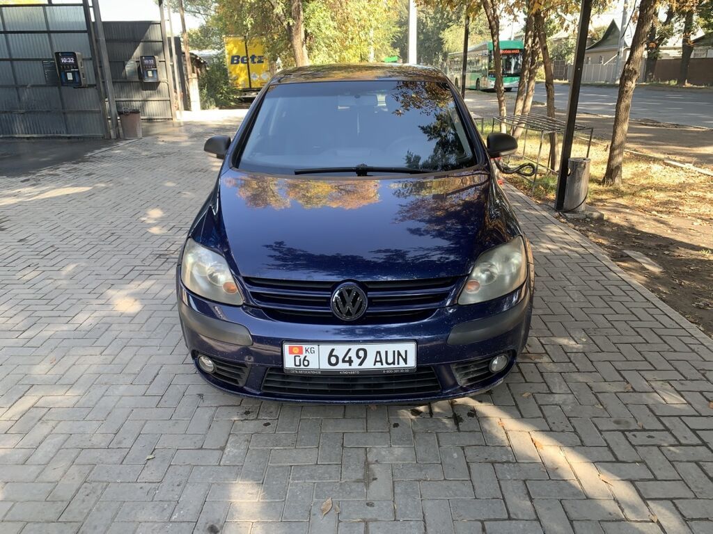 Volkswagen Golf Plus: 2008 г., 1.6 л, Механика, Бензин, Хэтчбэк: фото 2