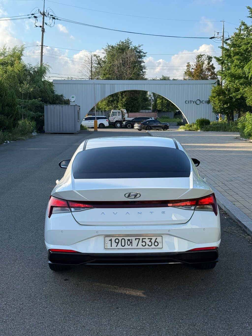 Hyundai Avante: 2021 г., 1.6 л, Автомат, Гибрид, Седан: фото 4