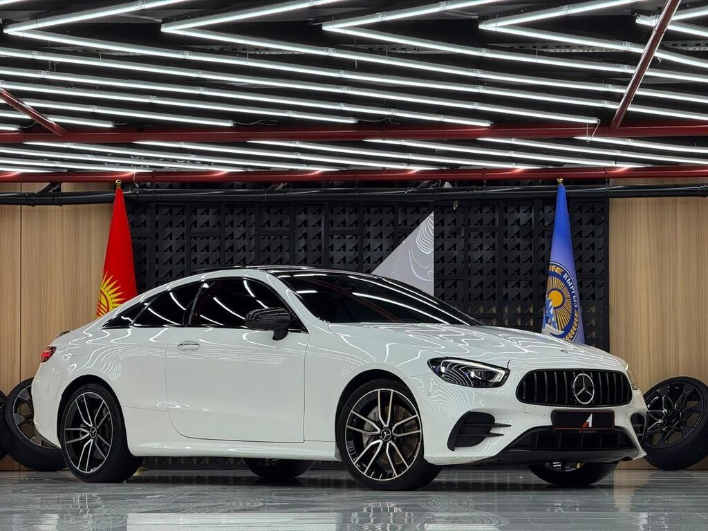 Mercedes-Benz E-Class: 2021 г., 3 л, Автомат, Бензин, Купе: фото 2