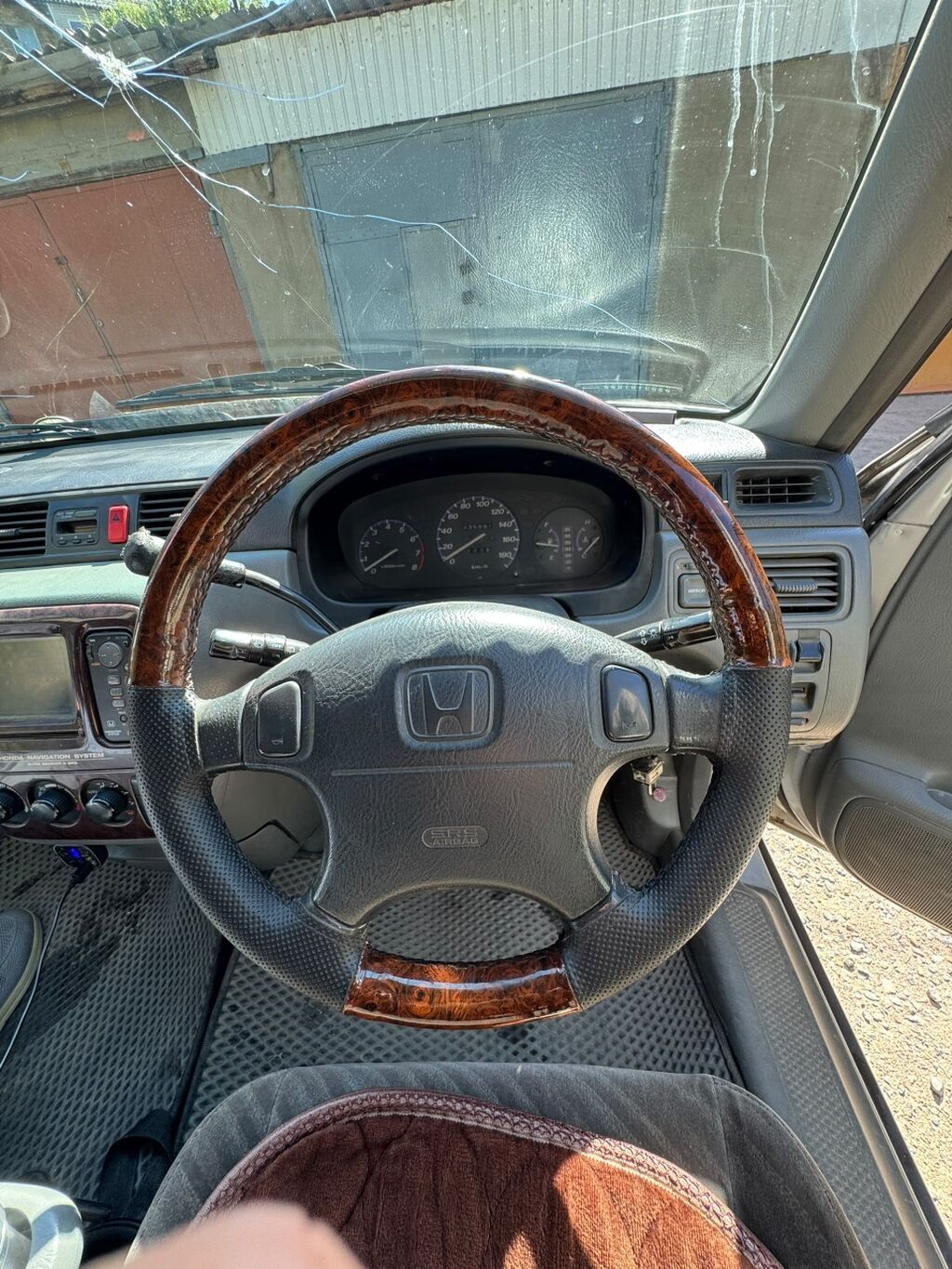 Honda CR-V: 1998 г., 2 л, Автомат, Бензин, Кроссовер: фото 4
