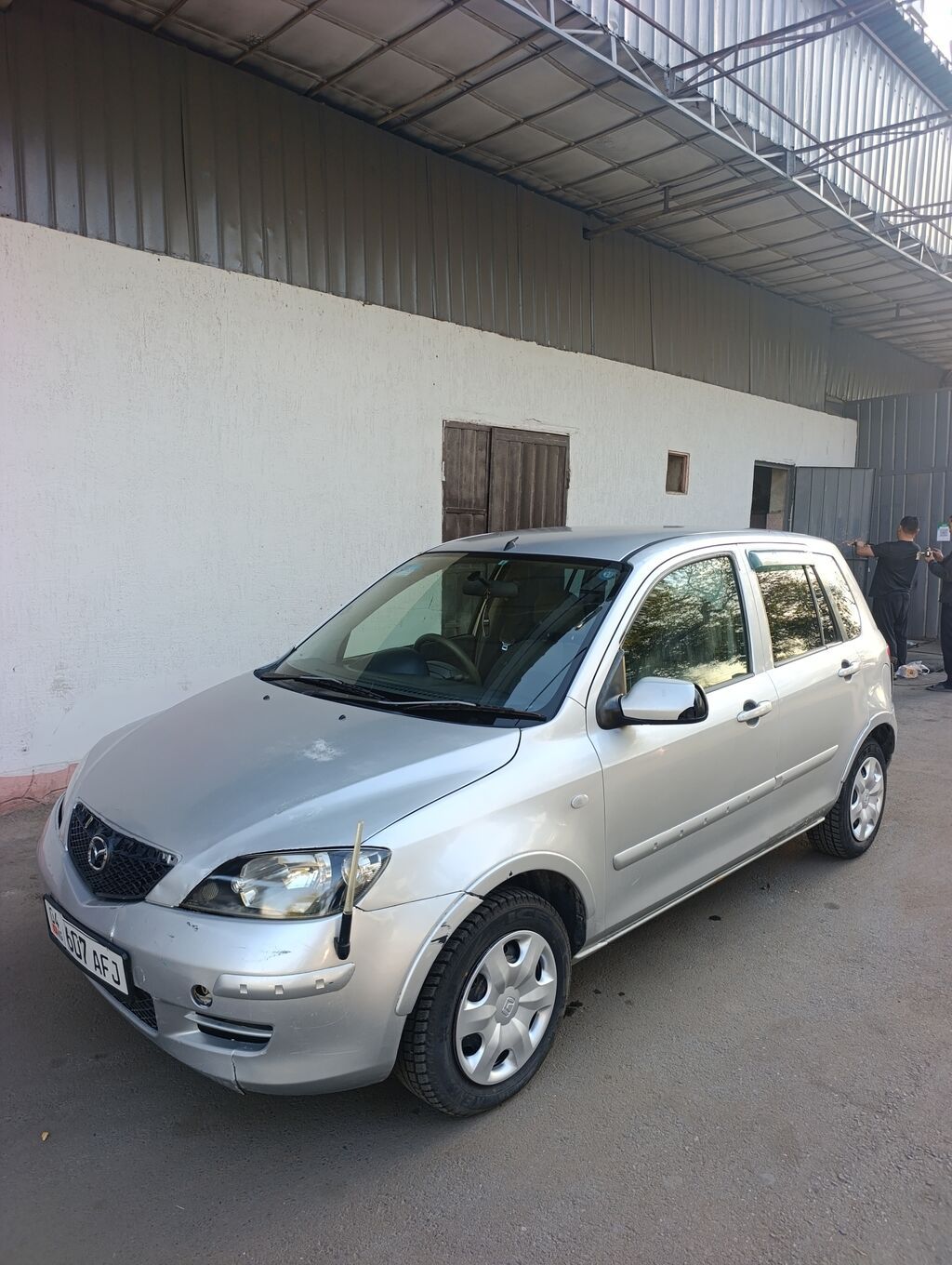 Mazda Demio: 2003 г., 1.3 л, Автомат, Бензин, Хэтчбэк: фото 4