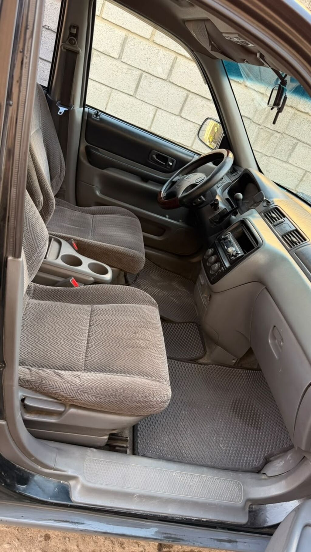 Honda CR-V: 1997 г., 2 л, Автомат, Бензин, Кроссовер: фото 2