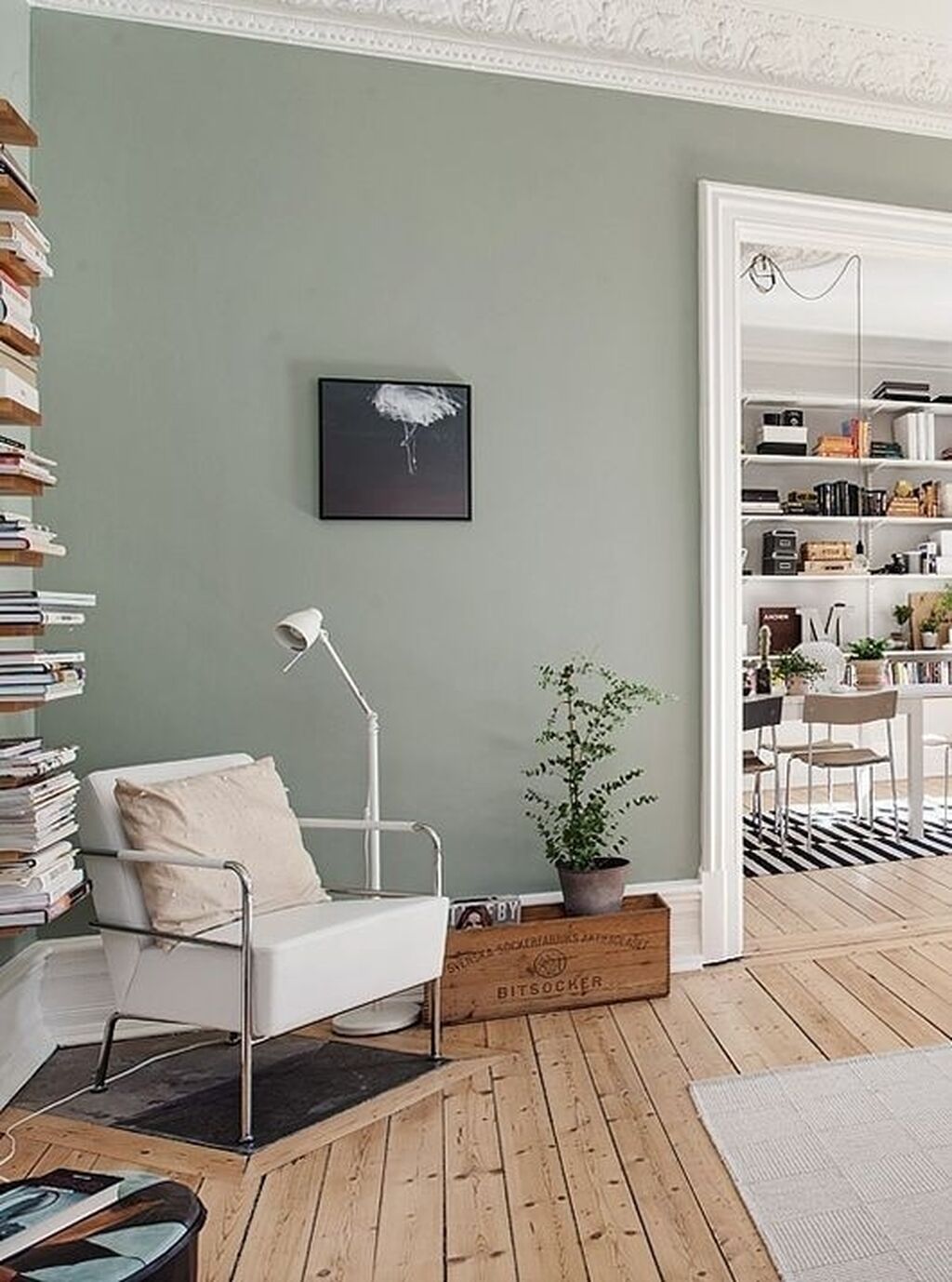 Н стене. Палитра шалфей селадон олива. Dulux Sage Green. Цвет стен в скандинавском стиле. Скандинавские цвета в интерьере.