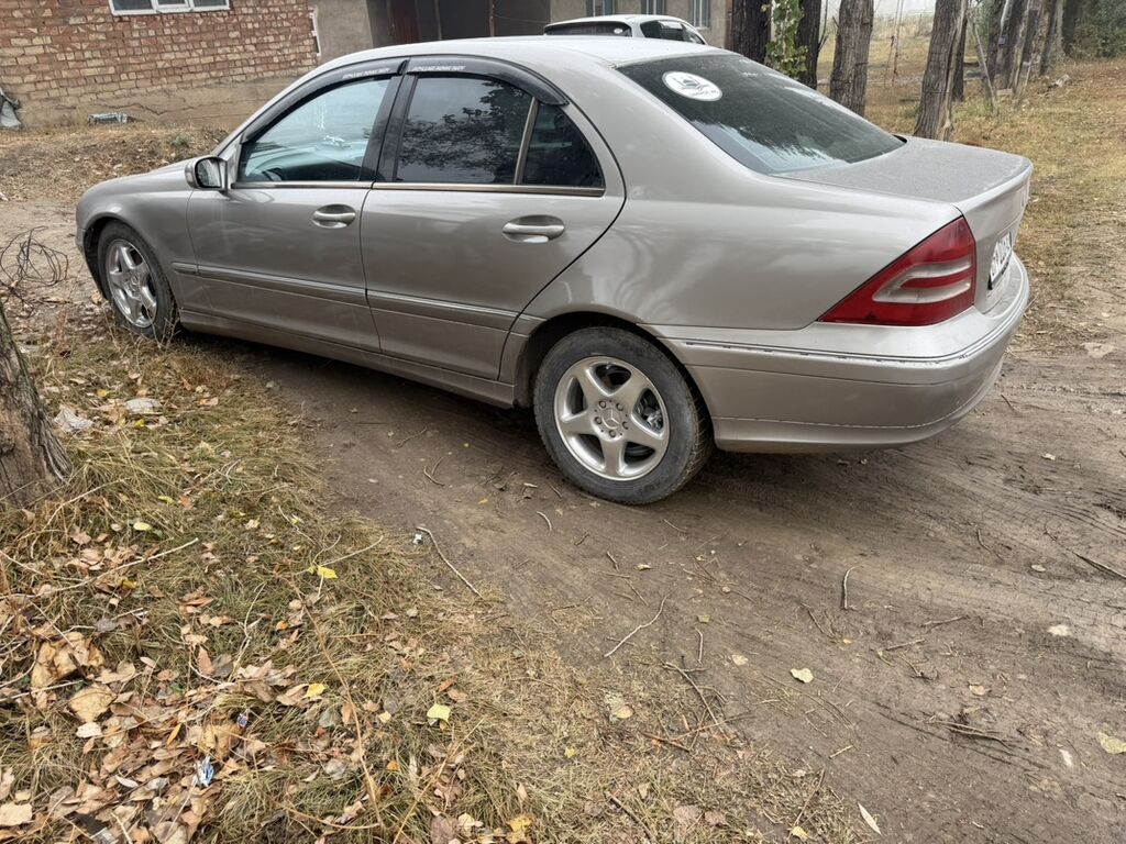 Mercedes-Benz C-Class: 2004 г., Бензин, Седан: фото 4