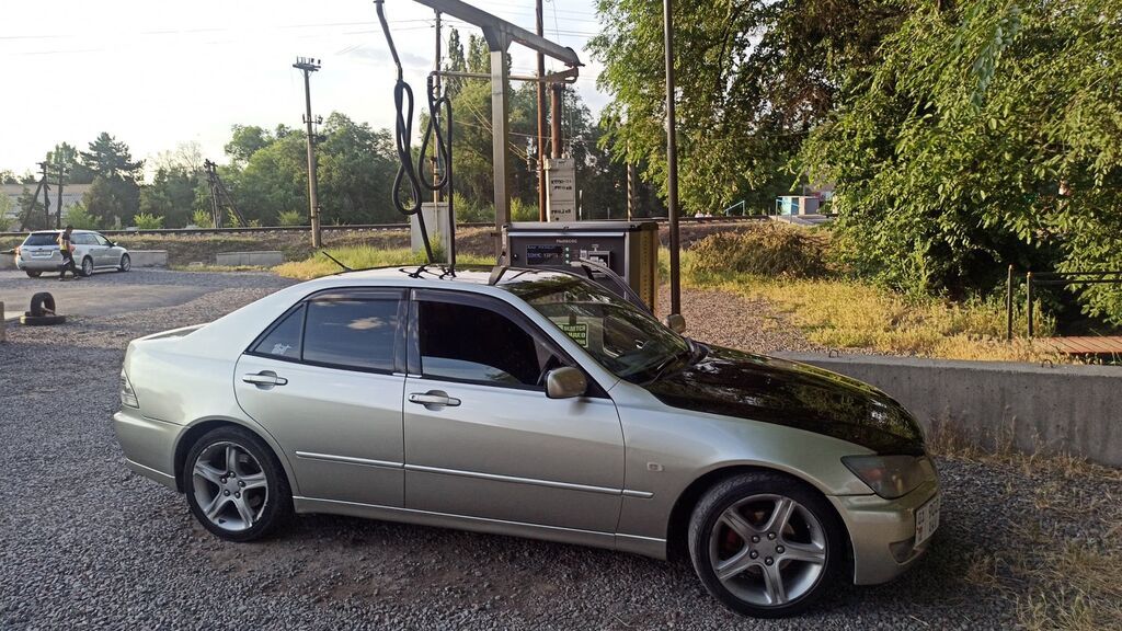 Toyota Altezza: 2002 г., Седан — фото 7
