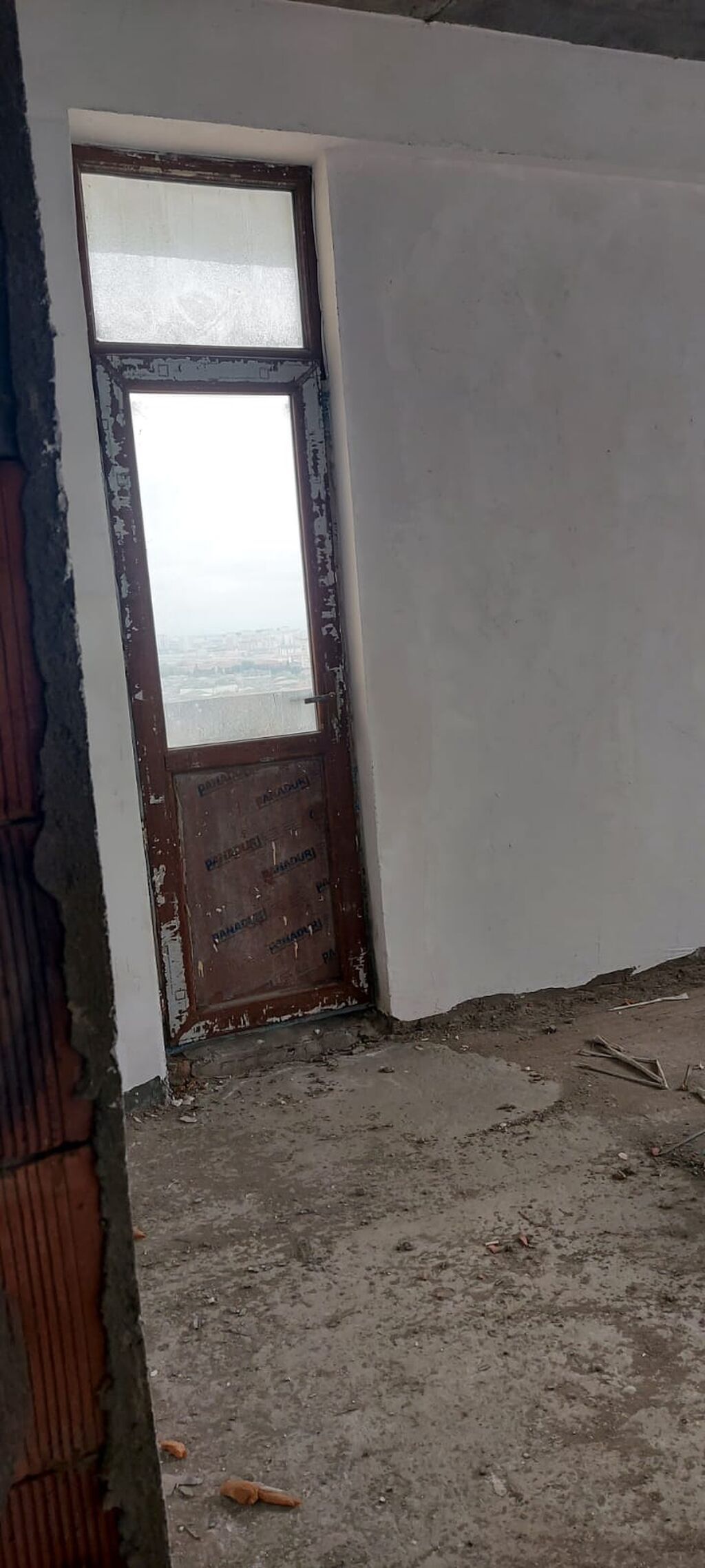 3 otaqlı, Yeni tikili, 148 kv. m
