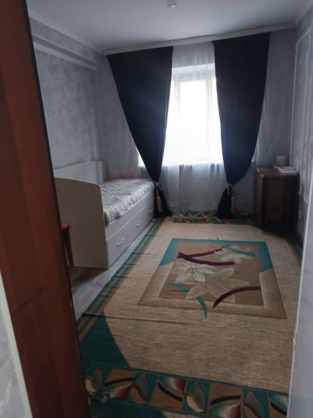 Сдаётся комната в общежитии. адрес 5 микрарайон 10 дом. - Просторная: фото 2