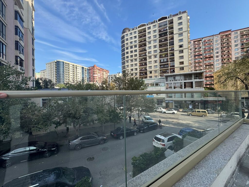 3 otaqlı, Yeni tikili, 152 kv. m