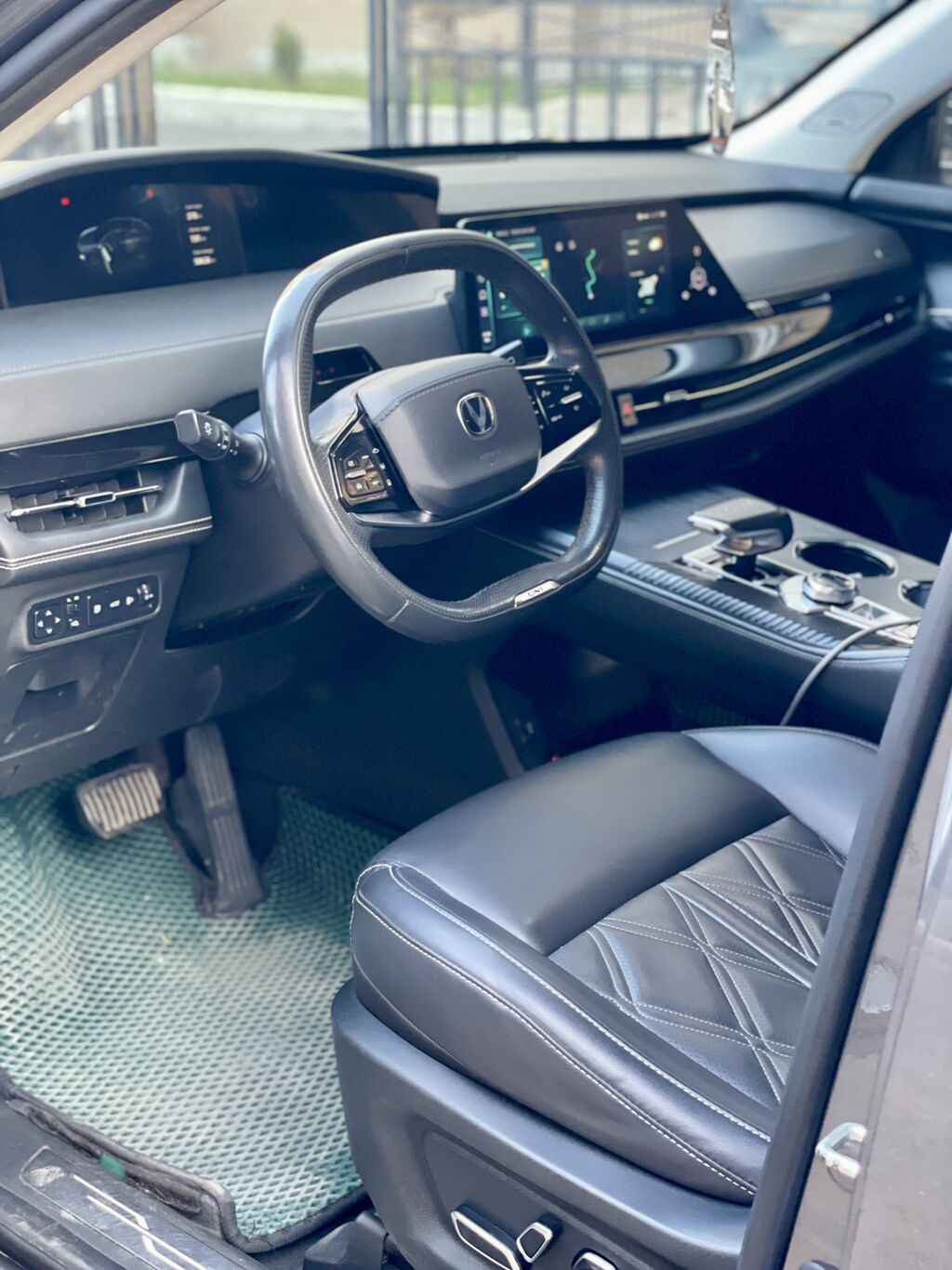 Changan Uni-K: 2023 г., 1.5 л, Автомат, Электромобиль, Кроссовер: фото 5