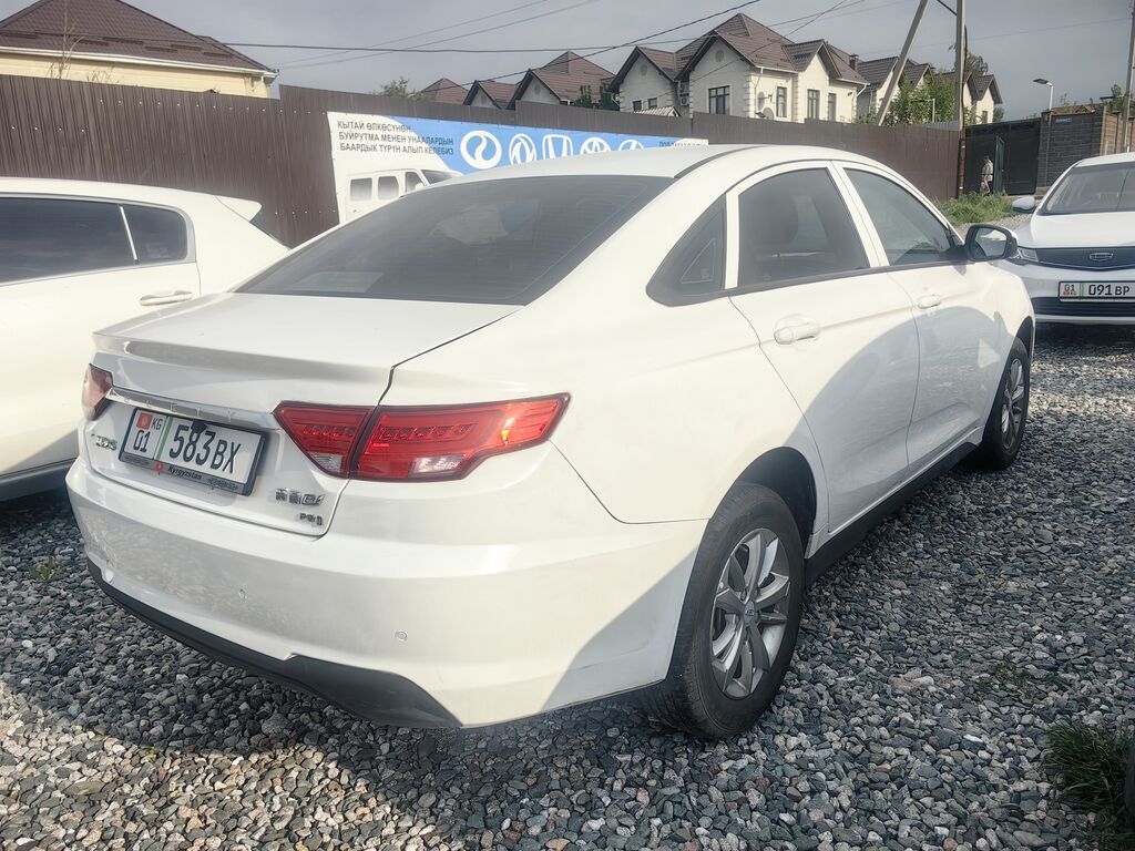Geely : 2023 г., Автомат, Электромобиль, Седан: фото 4