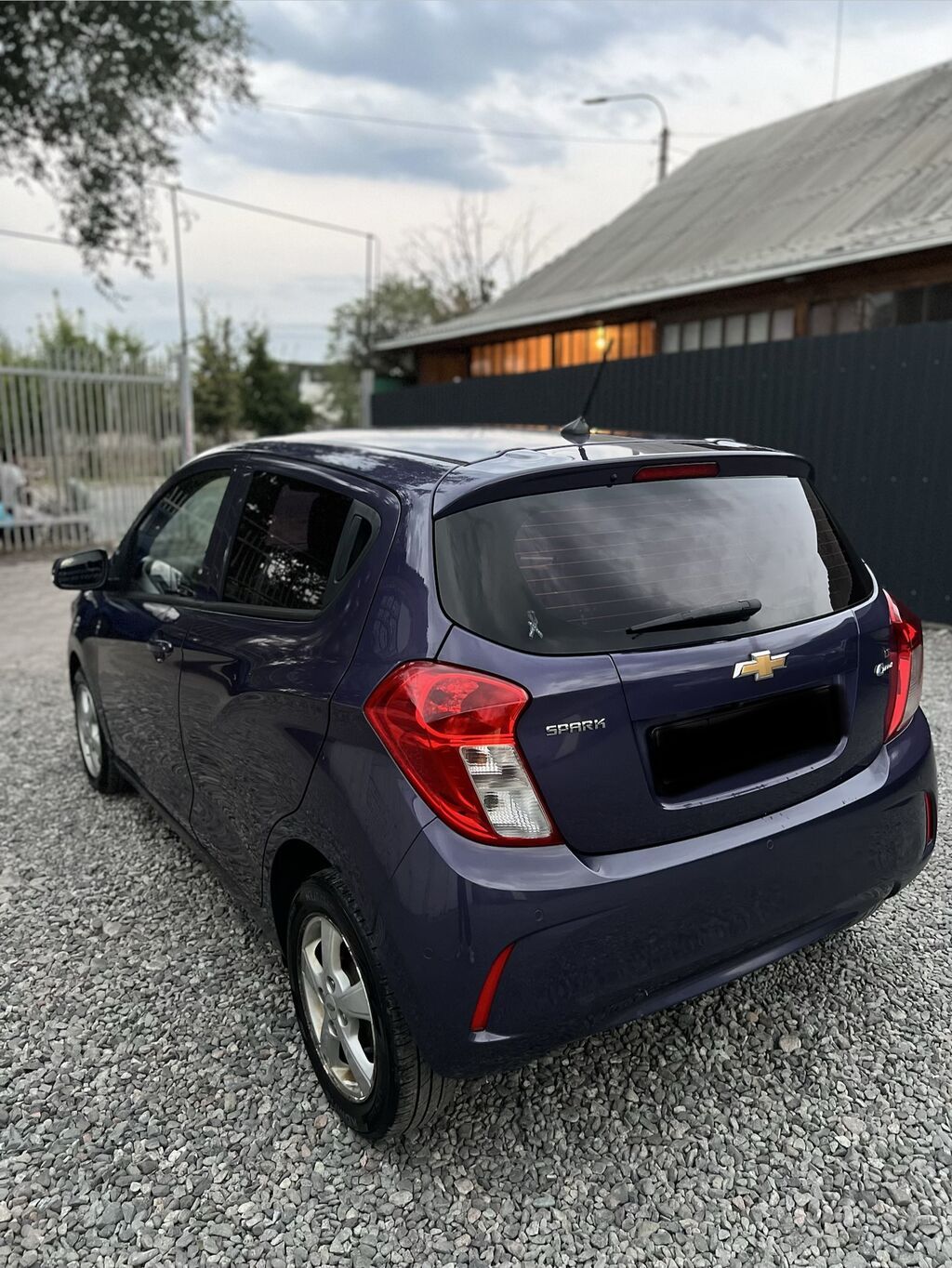Chevrolet Spark: 2017 г., 1 л, Вариатор, Бензин, Хэтчбэк: фото 2