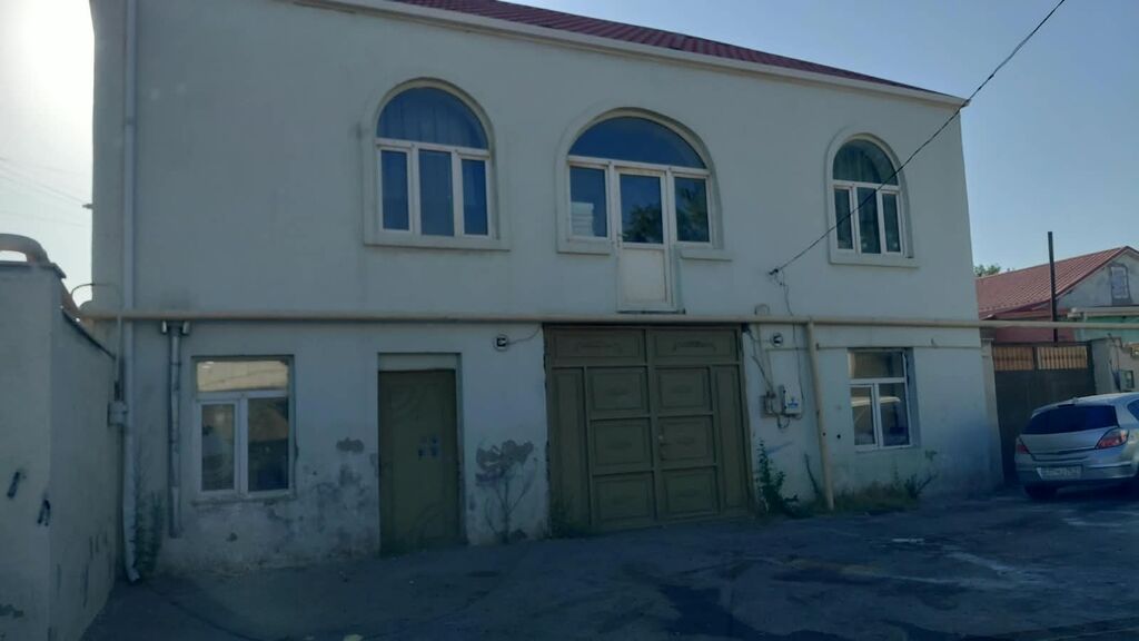 5 otaqlı, 3 kv. m, Orta təmir