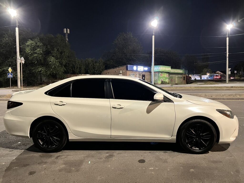Toyota Camry: 2016 г., 2.5 л, Автомат, Бензин, Седан: фото 5