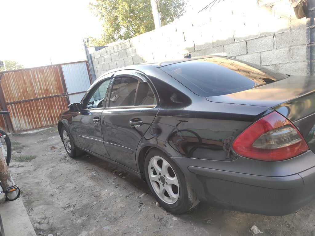 Mercedes-Benz E-Class: 2004 г., 2.2 л, Автомат, Дизель, Седан: фото 2