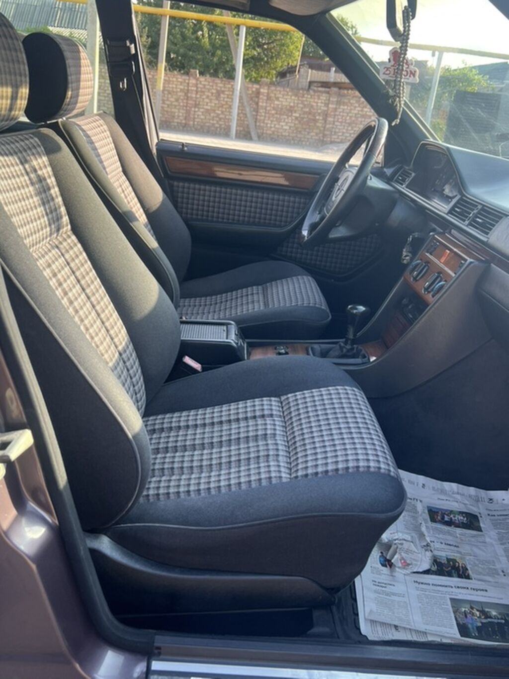 Mercedes-Benz E-Class: 1995 г., 2.2 л, Механика, Бензин, Седан: фото 4