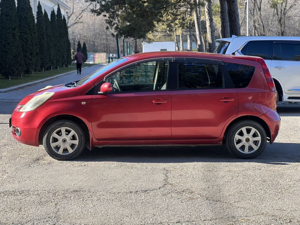 Nissan Note: 2005 г., Автомат, Бензин: фото 7