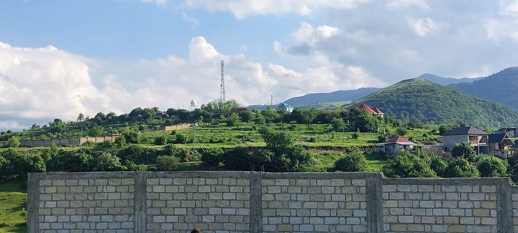 Satılır: Dağ mənzərəli torpaq sahəsi - Təyinat: fərdi yaşayış/evi
