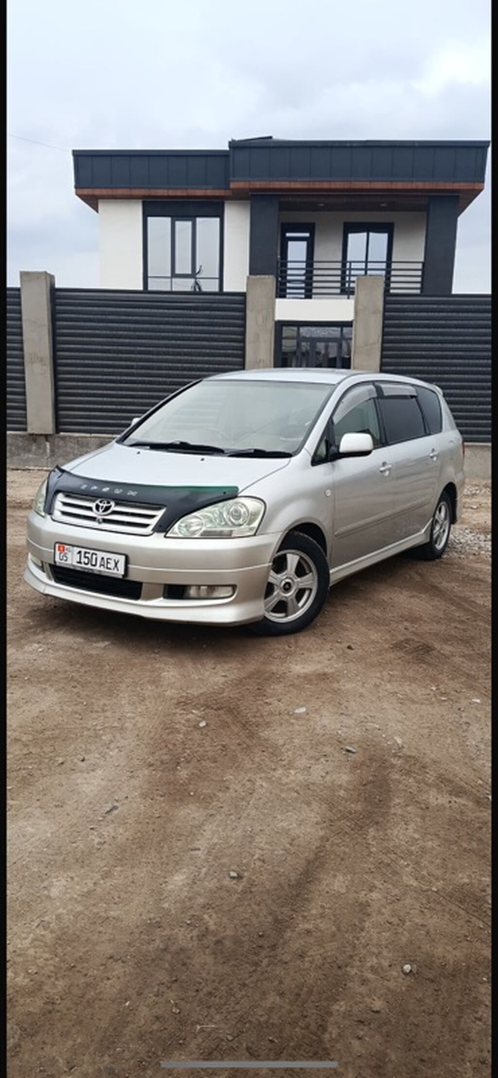 Toyota Ipsum: 2003 г., Минивэн: фото 4