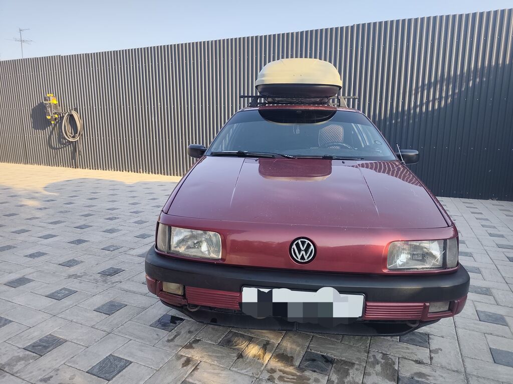 Volkswagen Passat: 1988 г., 1.8 л, Механика, Газ, Седан: фото 5