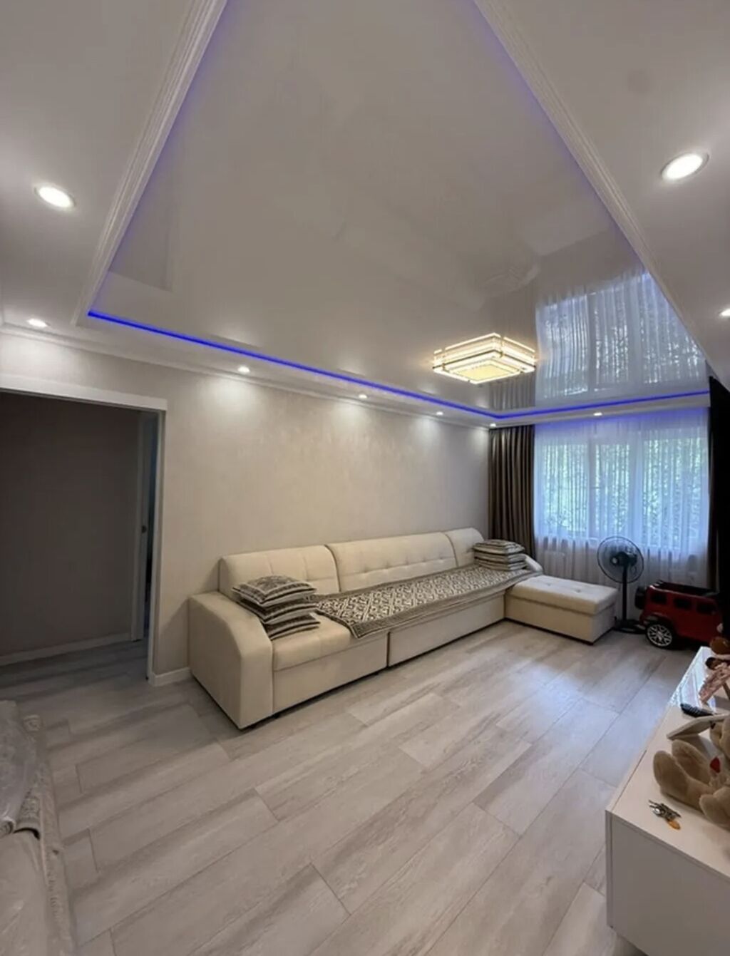 3 комнаты, 58 м², 10 мкр 104 серия, 1 этаж, Евроремонт: фото 2