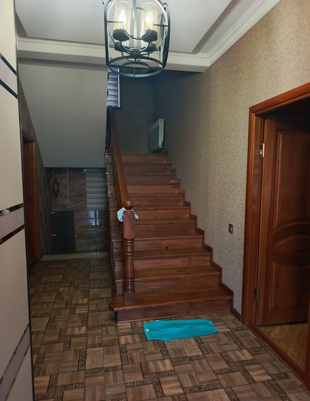 7 otaqlı, 277 kv. m, Yeni təmirli