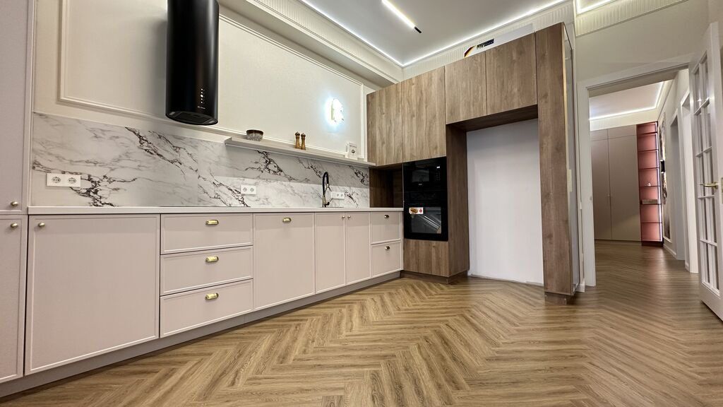 3 комнаты, 80 м², Элитка, 16 этаж, Дизайнерский ремонт — фото 2