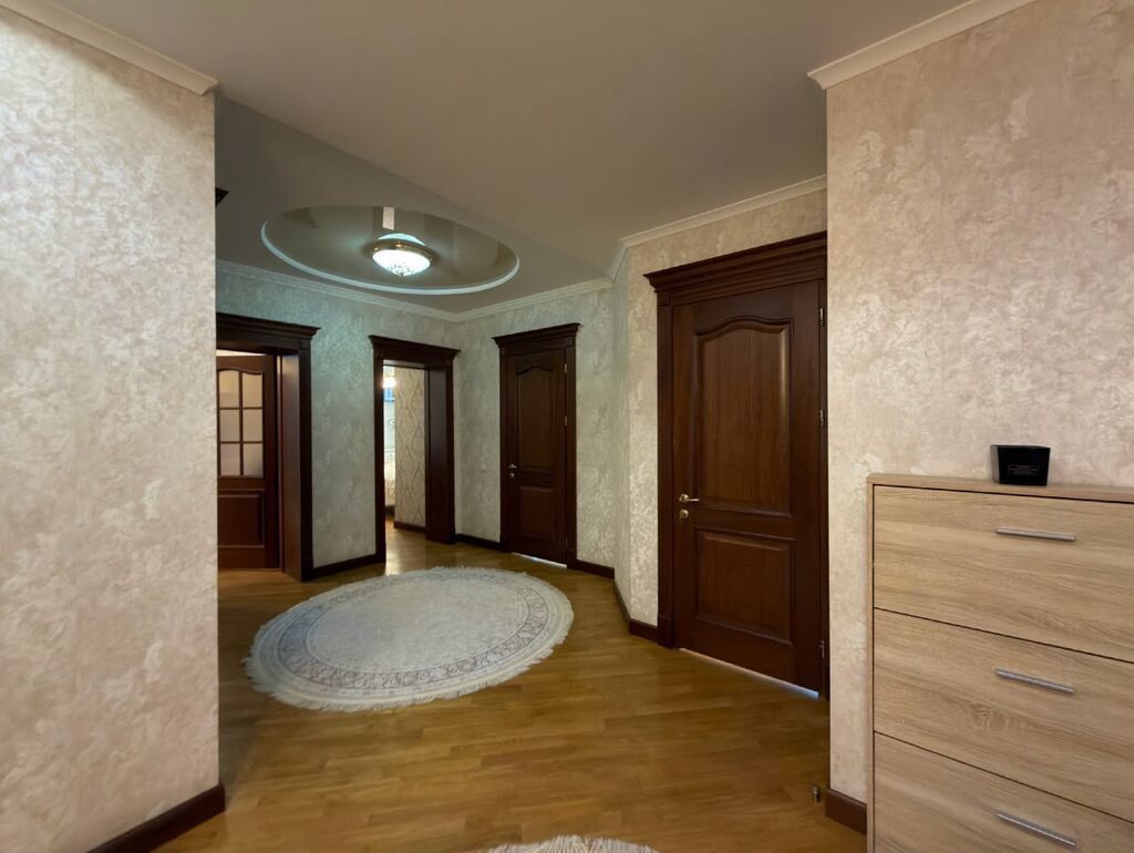 4 комнаты, 130 м², 11 мкр Элитка, 4 этаж, Евроремонт: фото 8