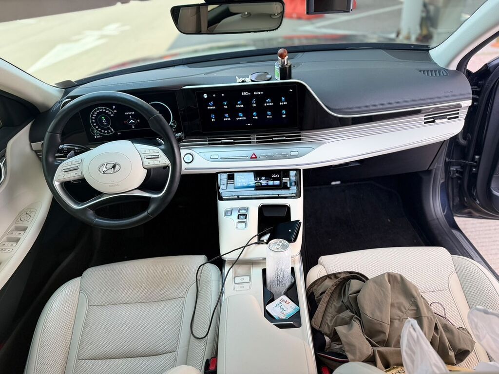 Hyundai Grandeur: 2021 г., 2.5 л, Автомат, Гибрид, Седан: фото 3