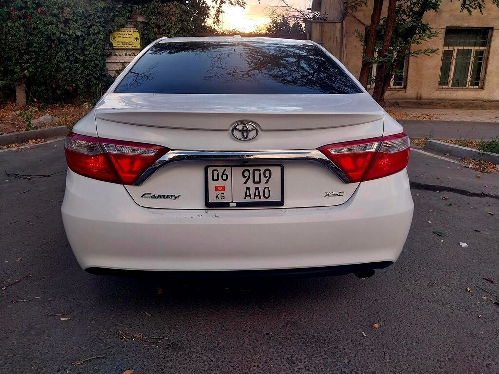 Toyota Camry: 2016 г., 2.4 л, Автомат, Бензин, Седан: фото 3