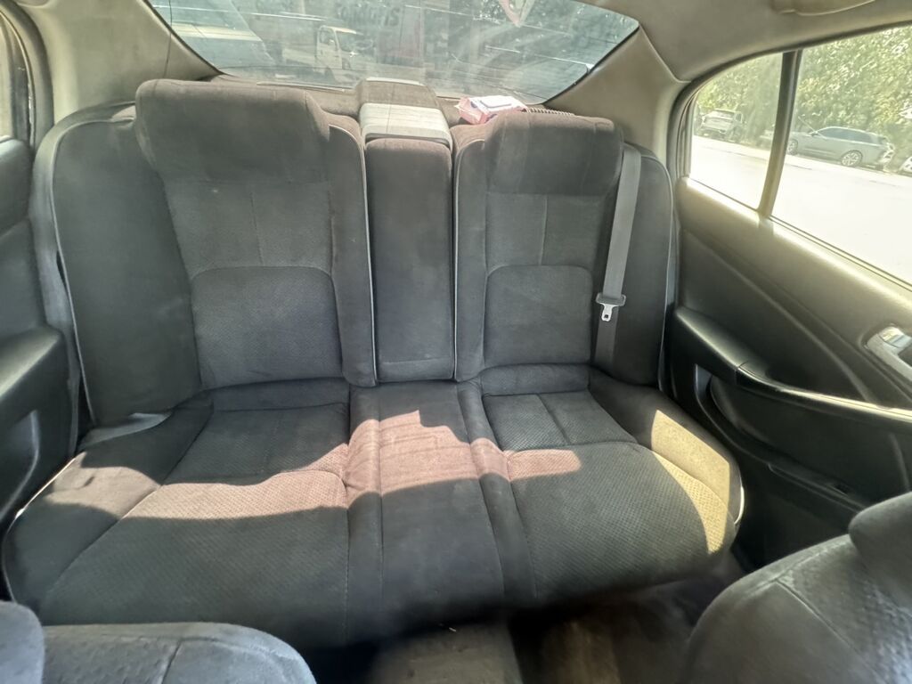Nissan Skyline: 2002 г., 2.5 л, Автомат, Бензин, Седан: фото 6