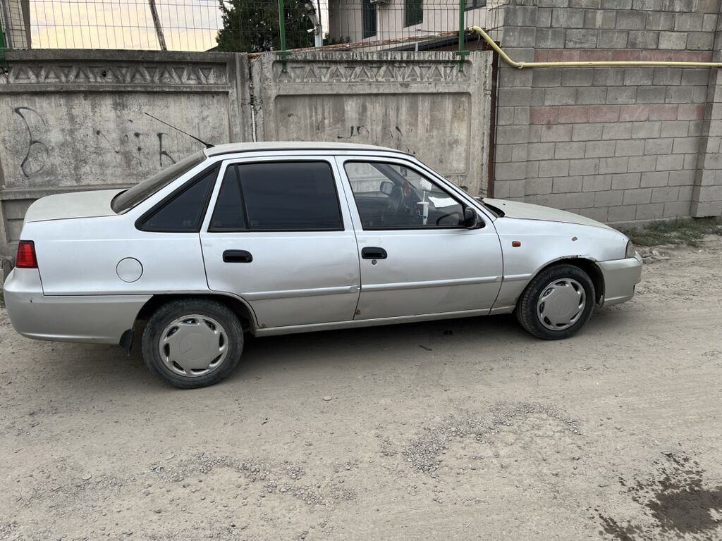 Chevrolet Nexia: 2009 г., 1.6 л, Механика, Бензин, Седан: фото 4