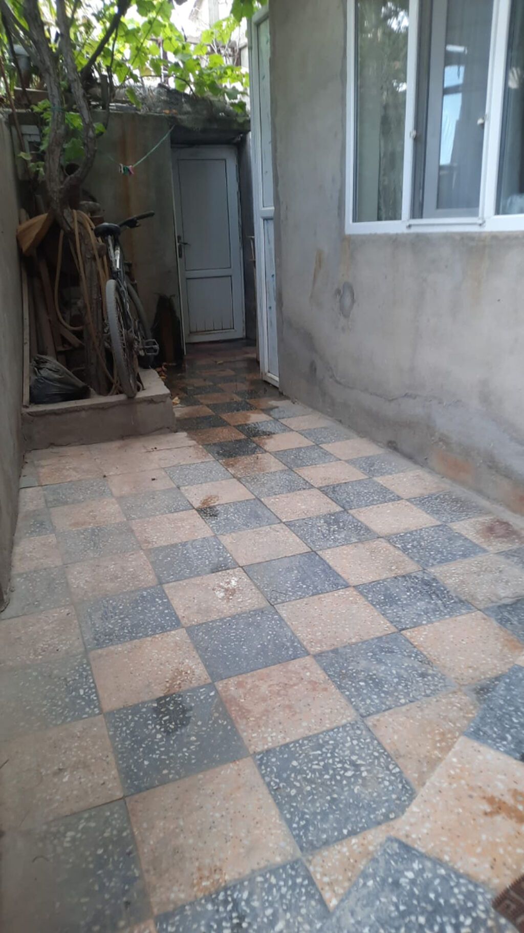 Sabunçu qəs. 4 otaqlı, 80 kv. m, Orta təmir