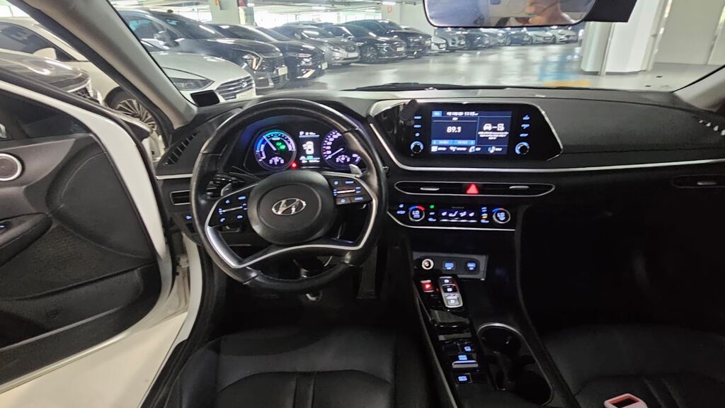 Hyundai Sonata: 2021 г., 2 л, Автомат, Гибрид, Седан: фото 7