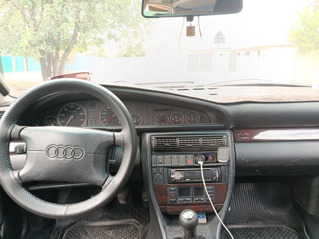 Audi 100: 1996 г., 2.6 л, Механика, Бензин, Седан: фото 7